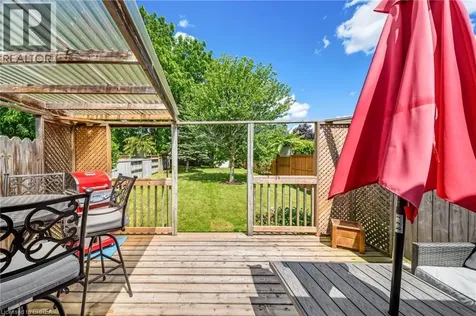 21 Court Drive Paris ON N3L 4B8