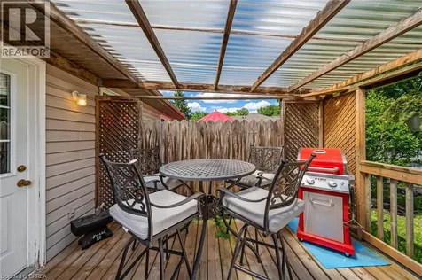21 Court Drive Paris ON N3L 4B8