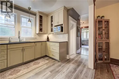 90 Brock Street Kitchener ON N2M 1X3
