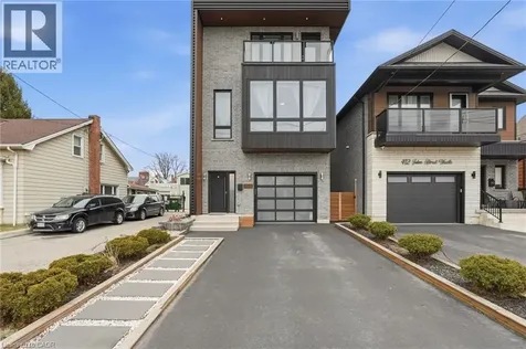 414 John Street Hamilton ON L8L 4R3