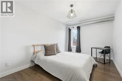 414 John Street Hamilton ON L8L 4R3
