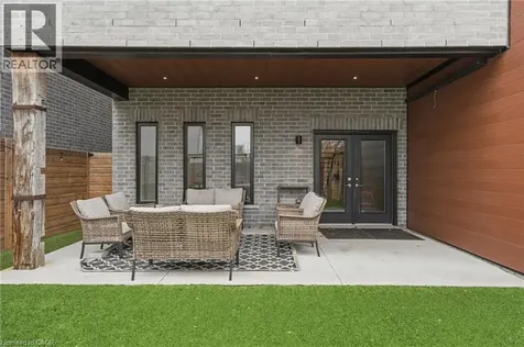 414 John Street Hamilton ON L8L 4R3