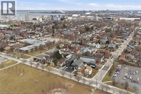 414 John Street Hamilton ON L8L 4R3