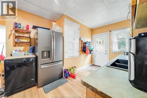 170 Inshes Avenue Chatham ON N7M 2Z2