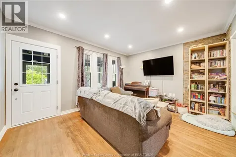 170 Inshes Avenue Chatham ON N7M 2Z2