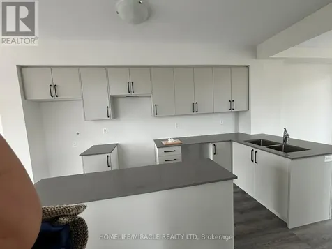 155 Equestrian Way Cambridge ON N3E 0E8