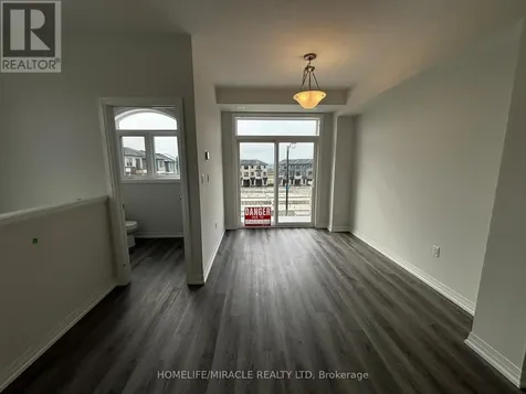 155 Equestrian Way Cambridge ON N3E 0E8