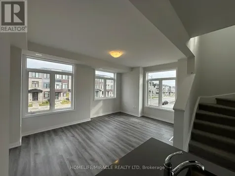 155 Equestrian Way Cambridge ON N3E 0E8