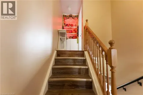 235 Red Clover Court Kitchener ON N2E 4J5