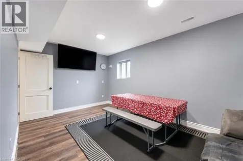 235 Red Clover Court Kitchener ON N2E 4J5