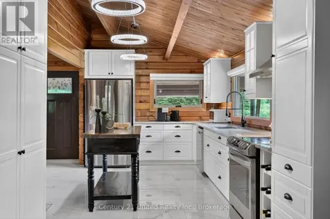 3400 Juniper Point Road Selwyn ON K0L 2H0