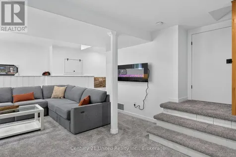 3400 Juniper Point Road Selwyn ON K0L 2H0