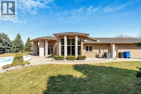30 Emerald Lane Amherstburg ON N9V 3R3