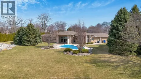 30 Emerald Lane Amherstburg ON N9V 3R3