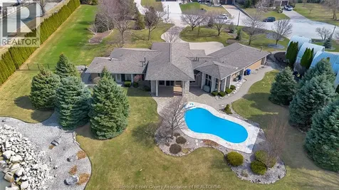 30 Emerald Lane Amherstburg ON N9V 3R3