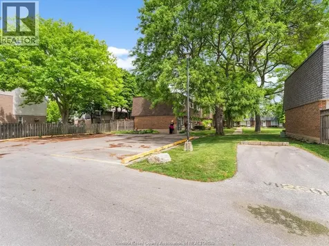 256 Victoria Street South Amherstburg ON N9V 2K5