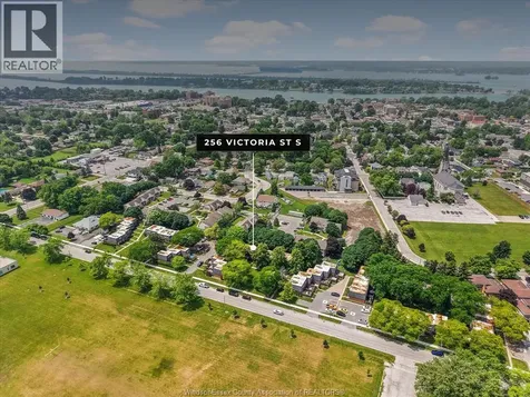 256 Victoria Street South Amherstburg ON N9V 2K5