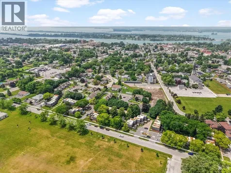 256 Victoria Street South Amherstburg ON N9V 2K5
