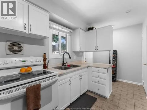 256 Victoria Street South Amherstburg ON N9V 2K5