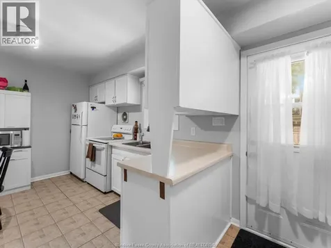 256 Victoria Street South Amherstburg ON N9V 2K5