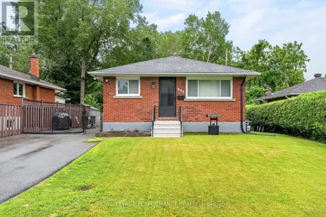 898 Charleswood Avenue Ottawa ON K1K 0W3