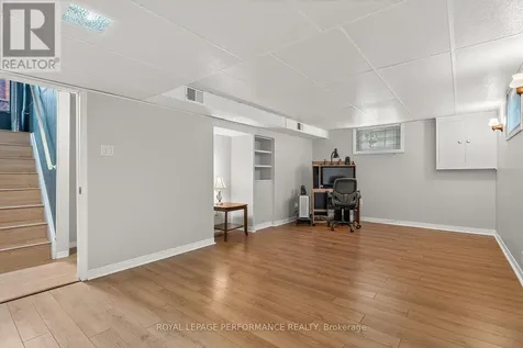 898 Charleswood Avenue Ottawa ON K1K 0W3