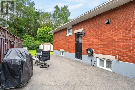 898 Charleswood Avenue Ottawa ON K1K 0W3