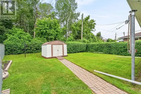 898 Charleswood Avenue Ottawa ON K1K 0W3