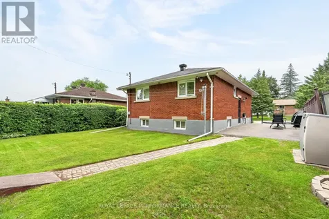 898 Charleswood Avenue Ottawa ON K1K 0W3