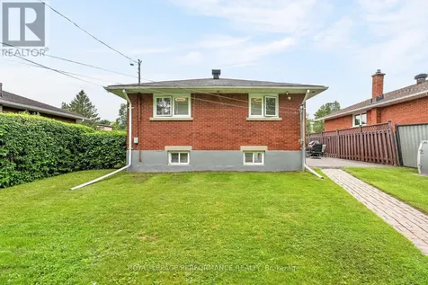 898 Charleswood Avenue Ottawa ON K1K 0W3