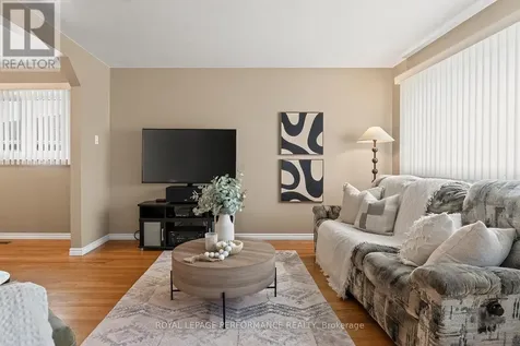 898 Charleswood Avenue Ottawa ON K1K 0W3