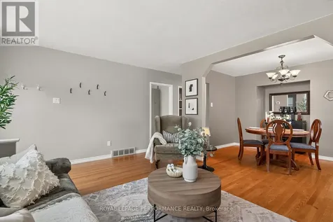 898 Charleswood Avenue Ottawa ON K1K 0W3