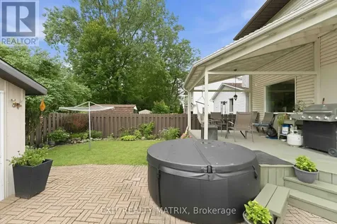 6582 Richer Drive Ottawa ON K1C 3G4