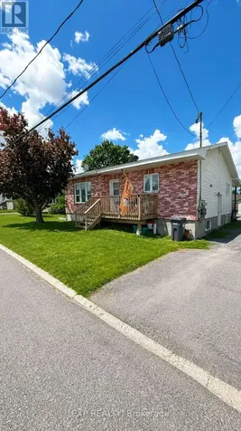 466-468 Catherine Street Hawkesbury ON K6A 1Z9