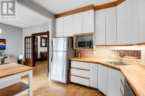 40 Grosvenor Avenue Ottawa ON K1S 4S2