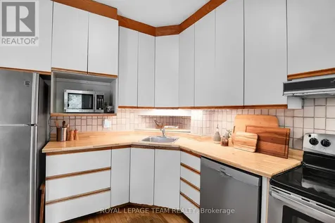 40 Grosvenor Avenue Ottawa ON K1S 4S2