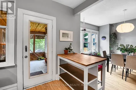 40 Grosvenor Avenue Ottawa ON K1S 4S2