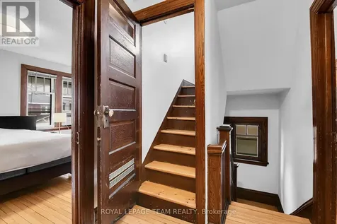 40 Grosvenor Avenue Ottawa ON K1S 4S2