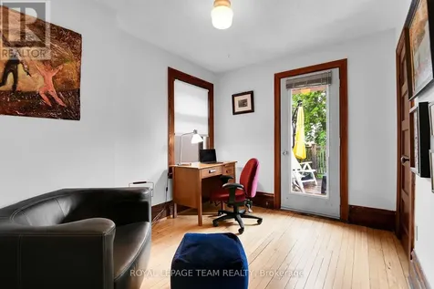 40 Grosvenor Avenue Ottawa ON K1S 4S2