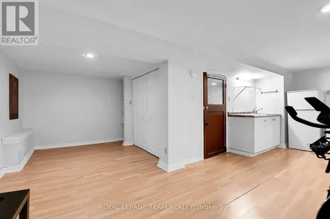 40 Grosvenor Avenue Ottawa ON K1S 4S2