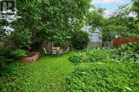 40 Grosvenor Avenue Ottawa ON K1S 4S2