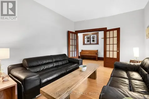 40 Grosvenor Avenue Ottawa ON K1S 4S2