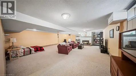 6442 Taylor Street Niagara Falls ON L2G 2G1