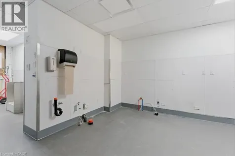 84 John Street Hamilton ON L8N 2C1