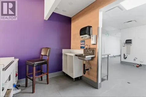 84 John Street Hamilton ON L8N 2C1