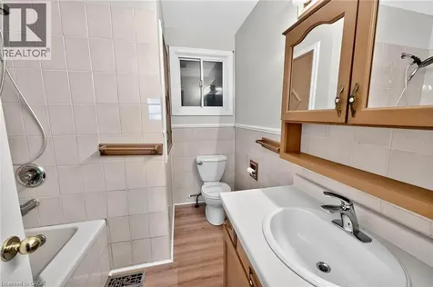 340 Fairlawn Street Oshawa ON L1J 4R3