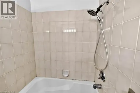 340 Fairlawn Street Oshawa ON L1J 4R3