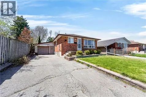 340 Fairlawn Street Oshawa ON L1J 4R3