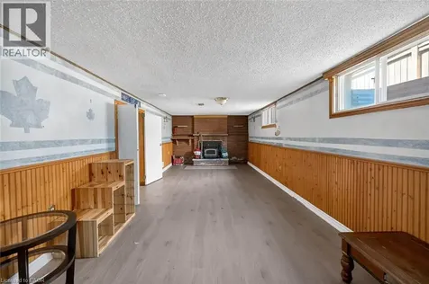 340 Fairlawn Street Oshawa ON L1J 4R3