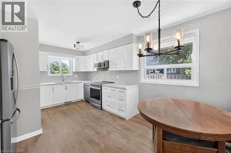 340 Fairlawn Street Oshawa ON L1J 4R3